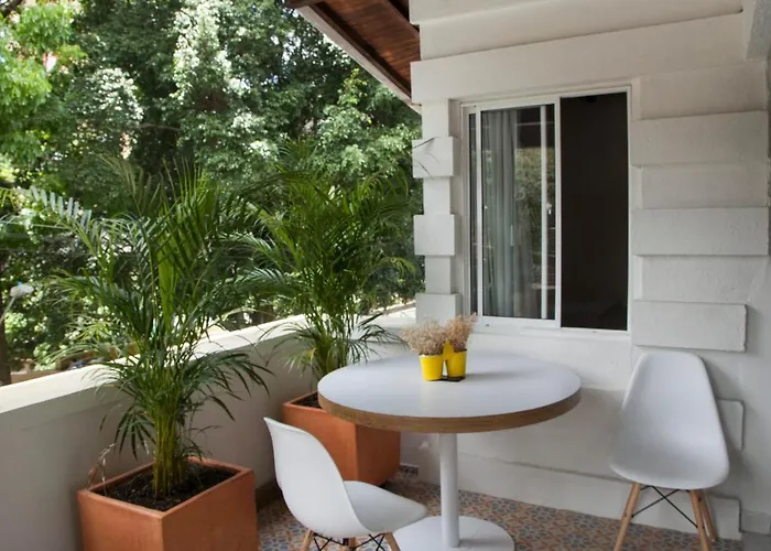 Apartamento Remodelado En El Mejor Lugar Del Centro De Medellin. Home Aris 402