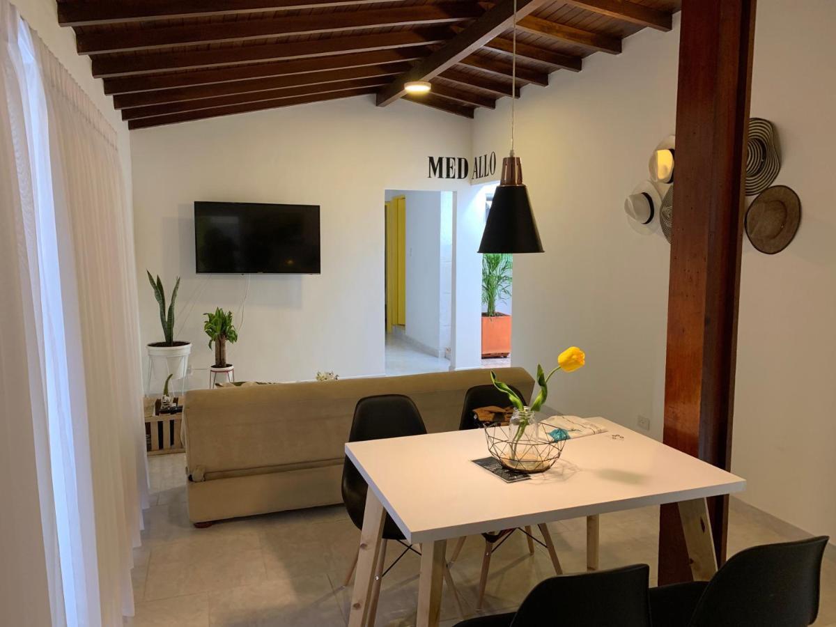 Remodelado En El Mejor Lugar Del Centro De Medellin. Aris 402 Apartment Medellin
